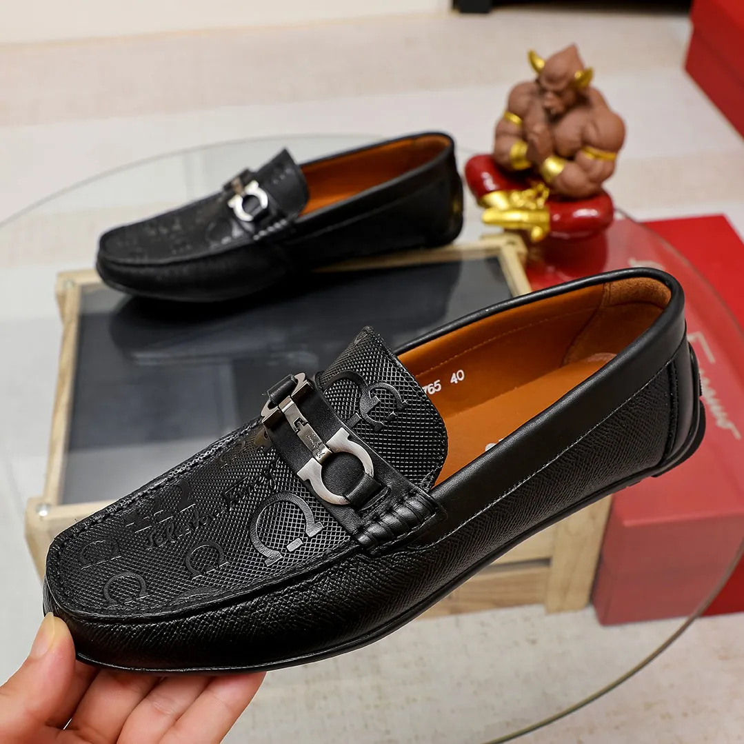 Men's shoes 💰360 🕷🕷【Ferragamo】Ferragamo Popular fashionable casual slip-on shoes🇨🇳Official website counter 1:1 production, original mold opening💯Good quality visible, imported high-end first-layer calfskin, luxurious pigskin lining🌿Very clear texture, high-quality waterproof, non-slip and wear-resistant outsole🎋High quality and low price, truly handmade🍓2 colors, code number 38-45